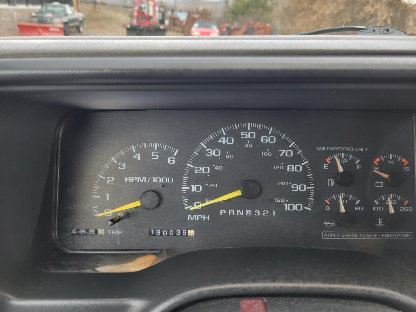 1998 Green /Gray GMC Suburban SLE (3GKFK16R9WG) with an 5.7L V8 engine, 4 Speed Auto transmission, located at 450 N Russell, Missoula, MT, 59801, (406) 543-6600, 46.874496, -114.017433 - 4WD SUV. 5.7L V8 Engine. 4 Speed Automatic Overdrive Transmission. Front and Rear Climate Control. AM FM CD Cassette. Air Cruise. Tilt. Power Front Seats. Power Windows and Locks. Towing. Running Boards. 3rd Row Seating. Because of the Age, financing is not available on this vehicle. - Photo#14